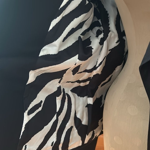 NWOT Escada blazer black size 40 - Picture 4 of 5